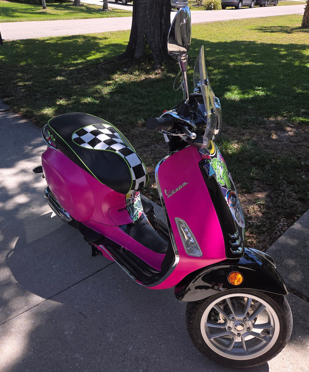 Vespa Sprint / Primavera Checker Seat Cover with Piping